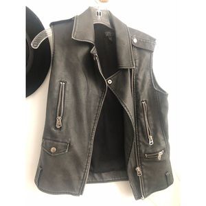 TOPSHOP FAUX LEATHER MOTO VEST (US SIZE 2)